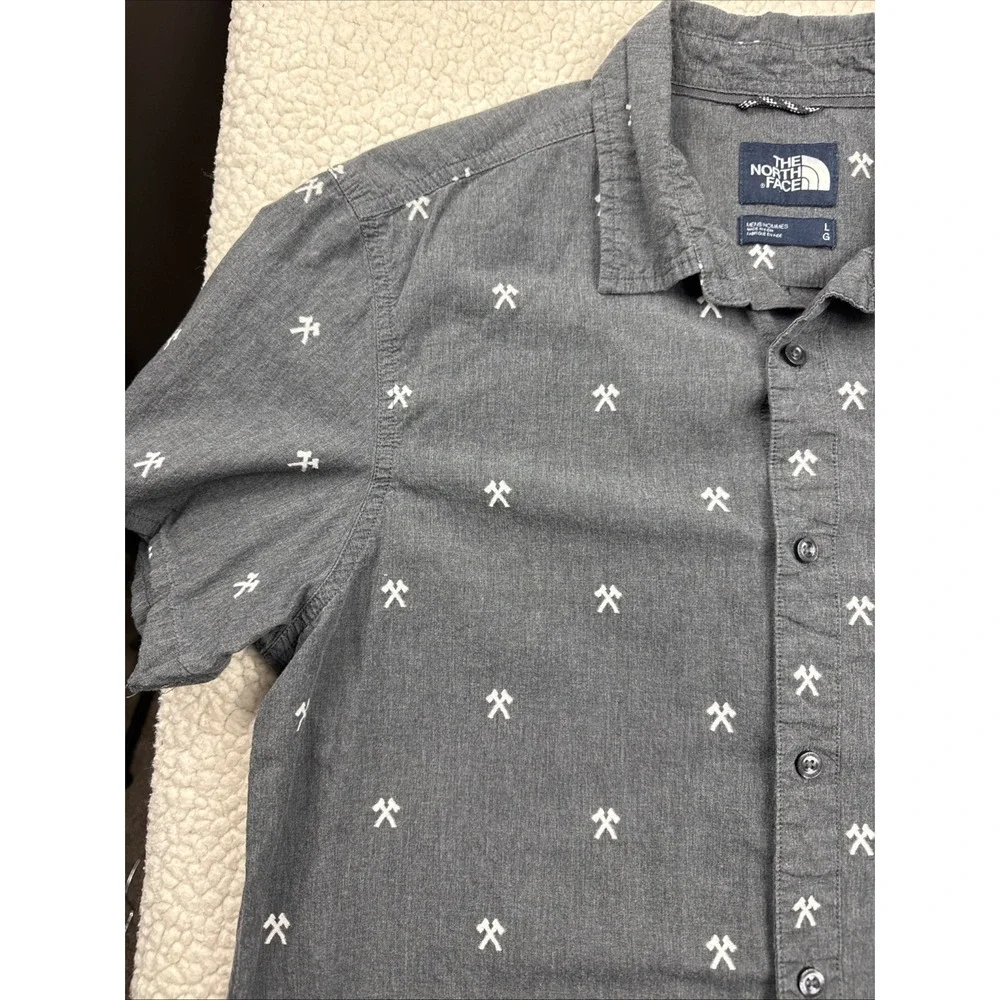 North Face Shirt Mens L Gray/Black Short Sleeve Button Up AOP Axe Outdoor Hiking